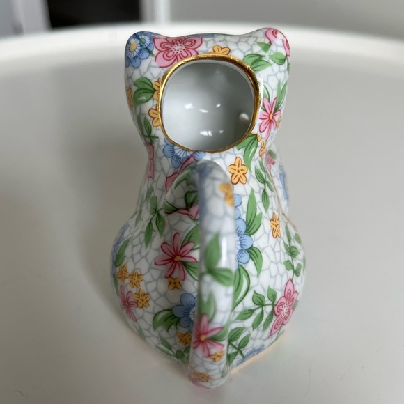 Chintz Alexandra Two’s Company Porcelain Floral Cat Mini Pitcher Creamer - Picture 7 of 9